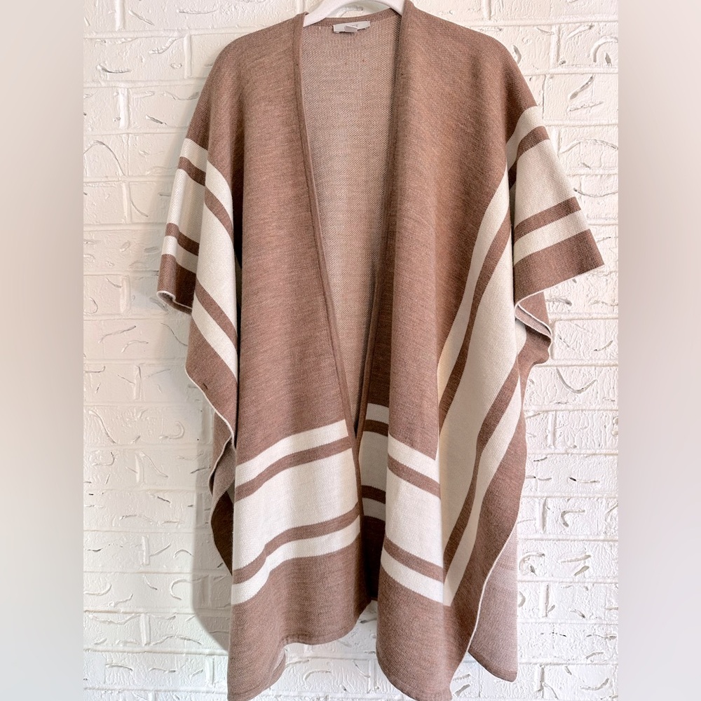LOFT - Cape, Super cute w/ jeans, joggers, dresses or trousers